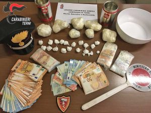 Terni - Carabinieri - 600 grammi di cocaina sequestrata