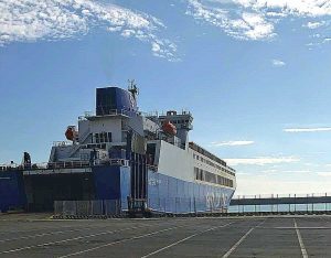 Civitavecchia - Nave al porto