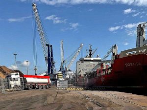 Civitavecchia - Nave al porto