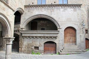 Viterbo - Palazzo degli Alessandri