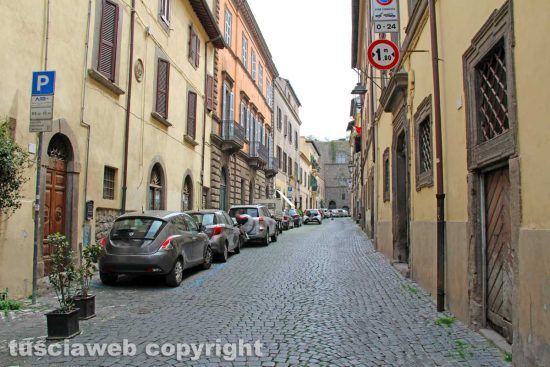 Viterbo - Via cardinal La Fontaine