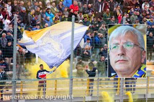 Sport - Calcio - Viterbese - La curva gialloblù - Nel riquadro: il presidente Marco Romano