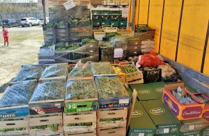 Pesce, verdura e frutta fresca alle famiglie disagiate