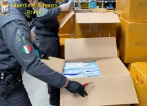 Guardia di finanza - Le mascherine sequestrate