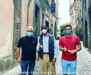 L'ambasciatore Usa in Italia Eisenberg con Giovanni e Matteo Uselli in centro
