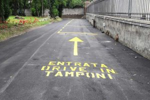 Roma - Il drive-in per tamponi