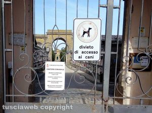 Tuscania - Il cimitero chiuso