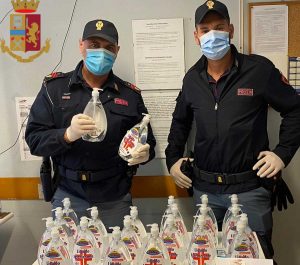 Roma - Polizia - Gel pavimenti venduti come prodotti per mani