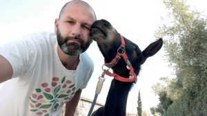 Luca Mattioli con Quarantena