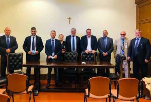 Umberto Fusco e Claudio Durigon con i sindaci della Tuscia al senato