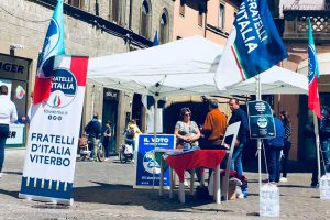Viterbo - La campagna di tesseramento di Fratelli d'Italia