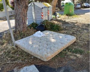 Montalto di Castro - Rifiuti abbandonati