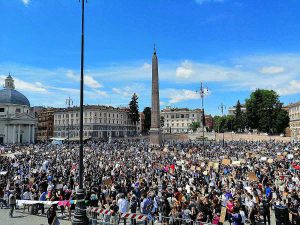 Roma - La manifestazione per ricordare George Floyd a piazza del Popolo
