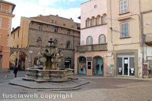 Viterbo - Piazza delle erbe