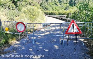 Viterbo - Strada Fonte chiusa per frana