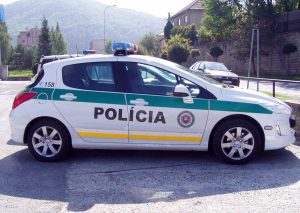 Un'auto della polizia slovacca