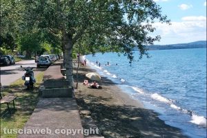 Montefiascone - Il lungolago e la spiaggia