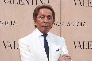 Lo stilista Valentino