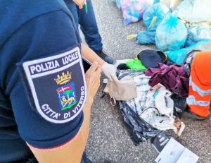 Viterbo - I rifiuti abbandonati al Riello