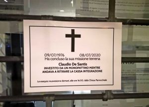 Viterbo - Manifesti funebri alla sede Inps
