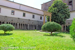 Viterbo - Unitus - Il chiostro duecentesco