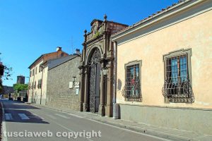 Viterbo - Unitus - Ingresso di Santa Maria in Gradi