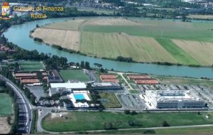 Roma - Guardia di finanza - Confiscato centro sportivo