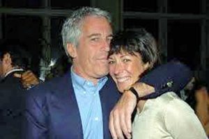 Ghislaine Maxwell insieme a Jeffrey Epstein