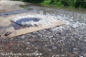 Montefiascone - Ex Cobalb, sversamenti sul lungolago