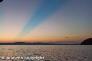 Tramonto sul lago di Bolsena