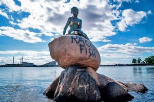 Vandalizzata la Sirenetta di Copenaghen