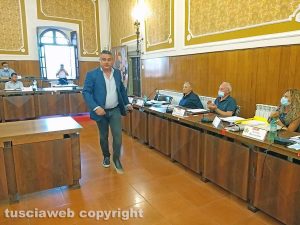 Montefiascone - Consiglio comunale - Il consigliere Capocecera abbandona l'aula