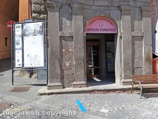 Montefiascone - L'ufficio turistico di piazza Vittorio Emanuele