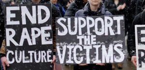 Manifestazioni in piazza contro le violenze sessuali
