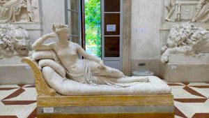 Il danneggiamento della statua di Canova