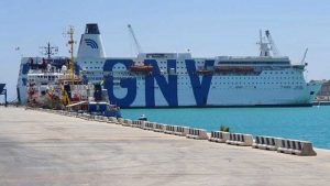 La nave quarantena a Lampedusa
