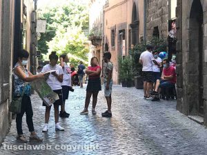 Viterbo - Ferragosto - Turisti in città
