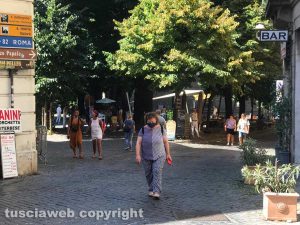 Viterbo - Ferragosto - Turisti in città