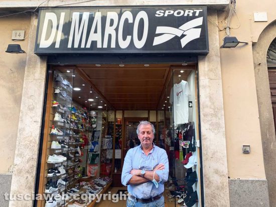 Viterbo - Luciano Di Marco all'ingresso di Di Marco sport