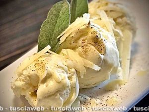 Il gelato agli gnocchi burro e salvia
