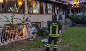 Incendio doloso nell'albergo che ospita le riprese di Temptation island