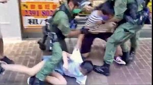 Hong Kong, la polizia arresta una bambina di 12 anni