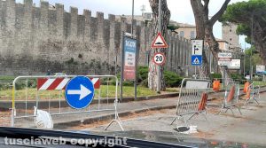 Viterbo - Transenne a piazzale Gramsci