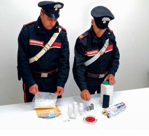 Ladispoli - La droga sequestrata dai carabinieri