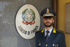 Guardia di finanza - Il capitano Michele Ravaioli, comandante della compagnia di Civita Castellana