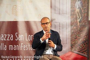 Viterbo - L'assessore regionale Claudio Di Berardino