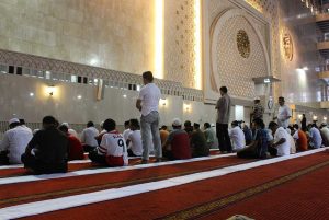 Moschea - Fedeli in preghiera