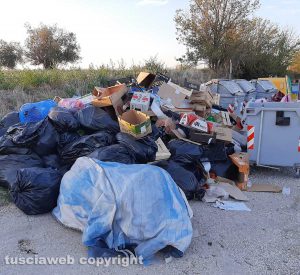 Viterbo - Isola ecologica a strada Ponte del diavolo
