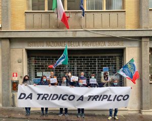 Viterbo - FdI - Flashmob davanti alla sede Inps