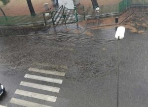 Viterbo - Strada allagata davanti all'asilo di via Friuli